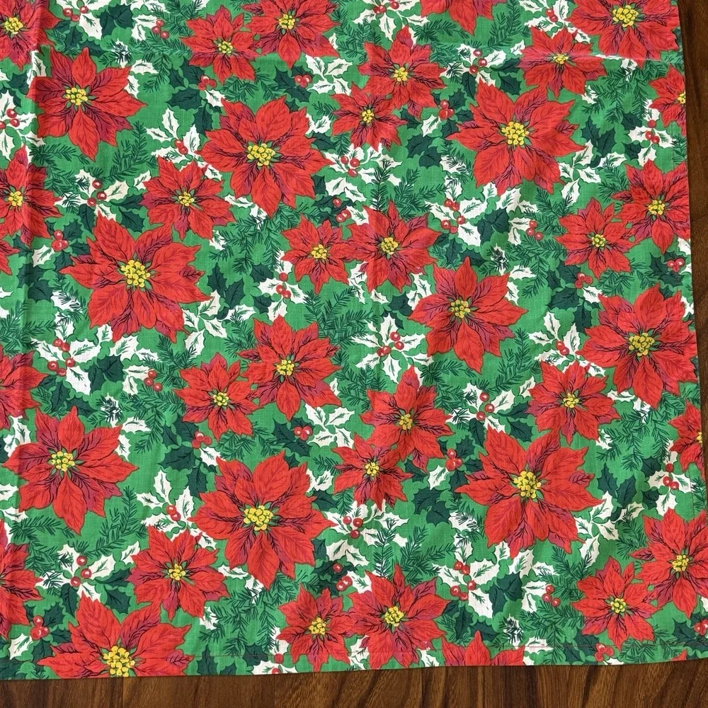 Vintage Handmade Poinsettia Christmas Tablecloth 52